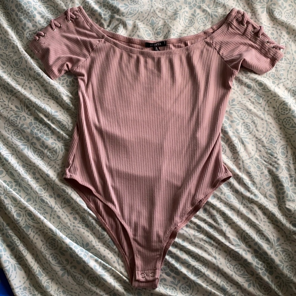 Size medium light pink bodysuit from Papaya